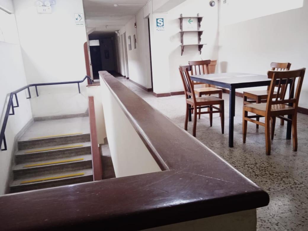 Hotel Estacion Central Лима Екстериор снимка