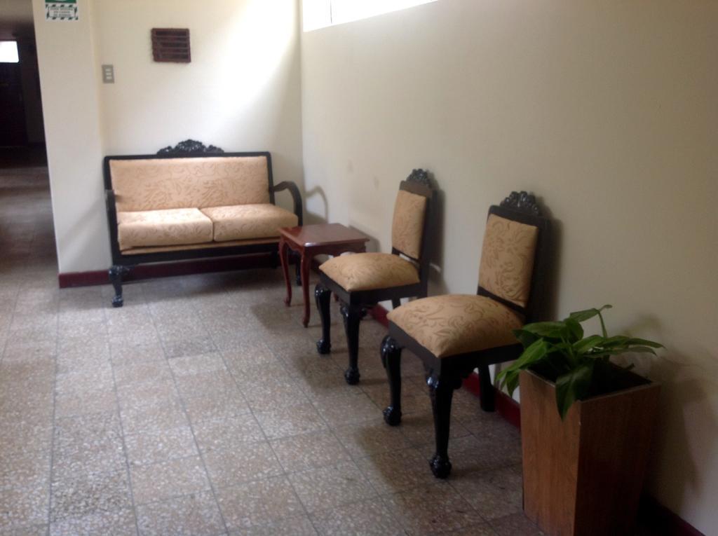 Hotel Estacion Central Лима Стая снимка